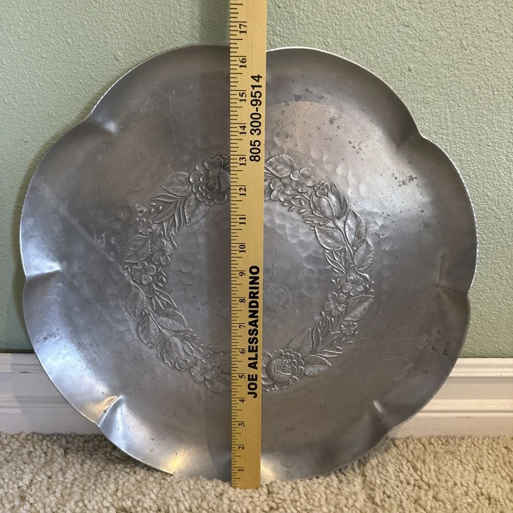 Vtg Hammered Forged Aluminum Rose Floral Pattern Everlast Tray Tray 14.5